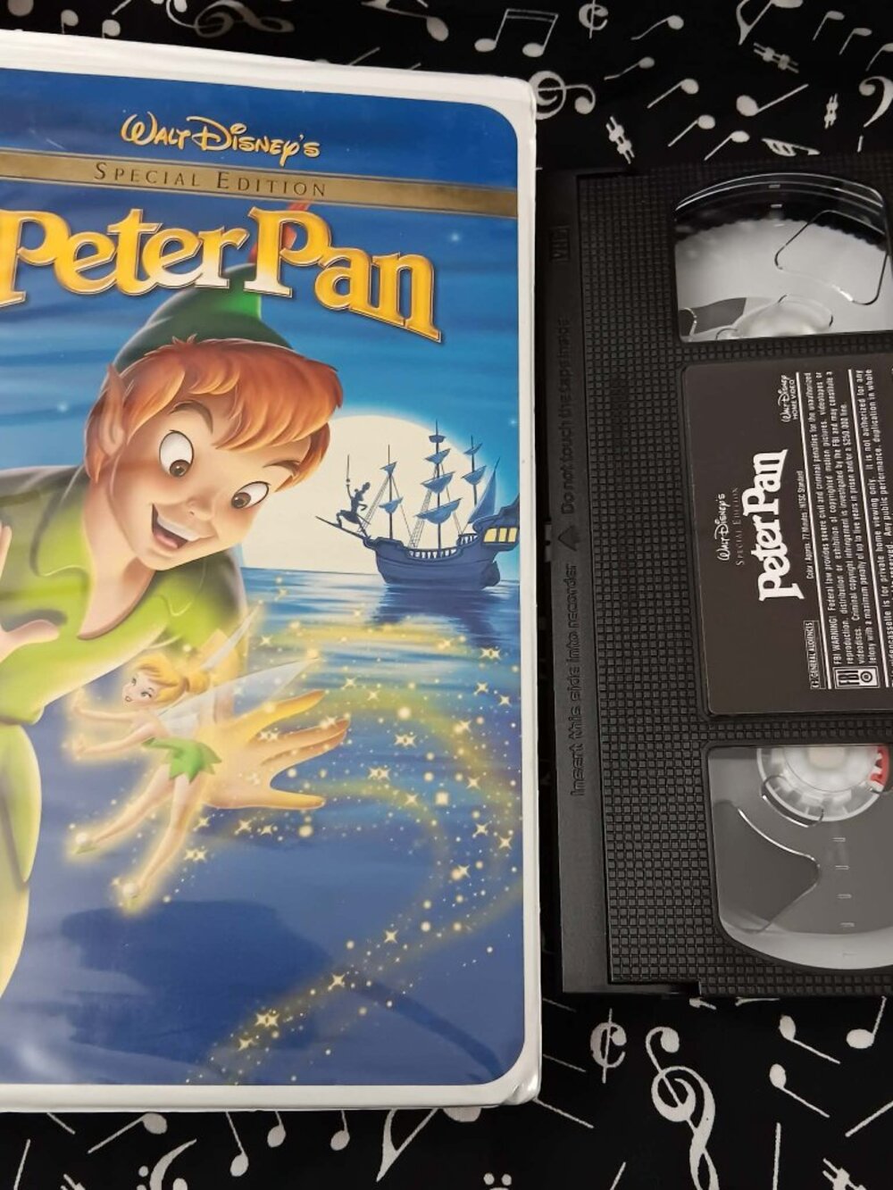 Walt Disney's Special Edition Peter Pan - 2002 VHS - Clam Shell Case